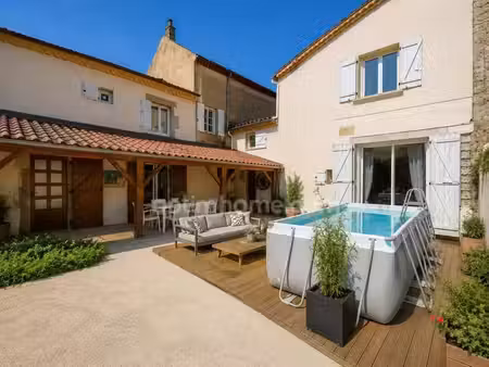 *** exclusivite *** ensemble de 2 maisons avec cour *** fayet-le-château 63160 ***
