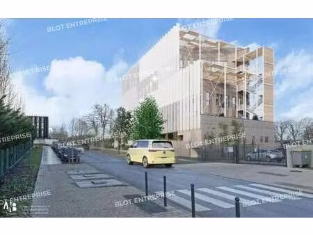 location bureaux 672 m²