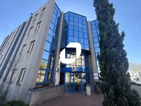 location bureaux 173 m²