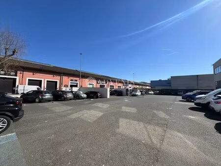 location bureaux 185 m² à 710 m²