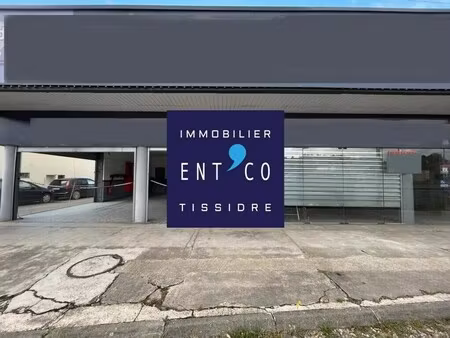 location commerce 213 m²