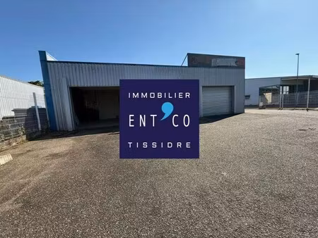 location commerce 160 m²