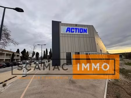 location commerce 226 m²