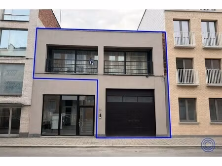 magazijn met kantoorruimte te huur op toplocatie – perfect voor efficiënte bedrijfsactivit