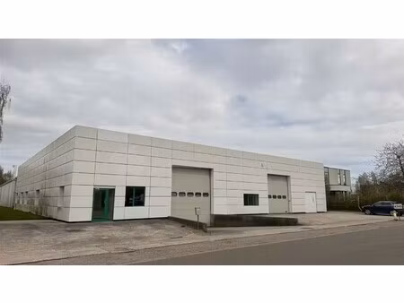 magazijn op gunstige locatie te sint-niklaas