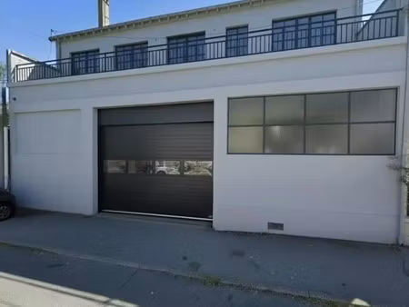 vente local d'activités 365 m²