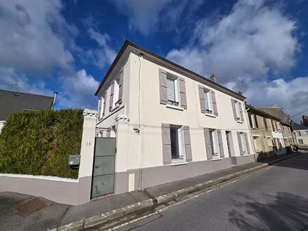 vente maison 4 pièces  150.00m²  marines