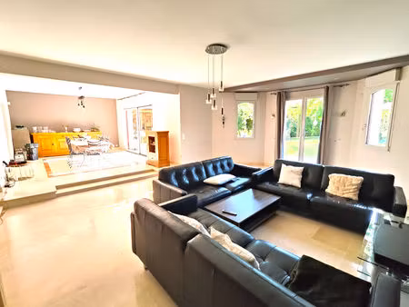 achat maison 9 pièces 250m²