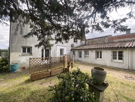 vente maison 9 pièces 198 m² à saint-michel-en-l'herm (85580)  353 260 €