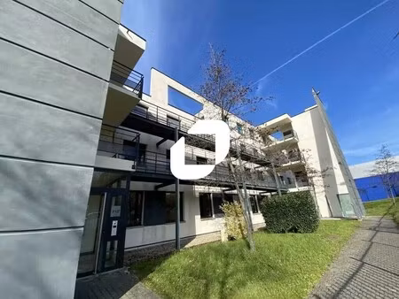 location bureaux 178 m²