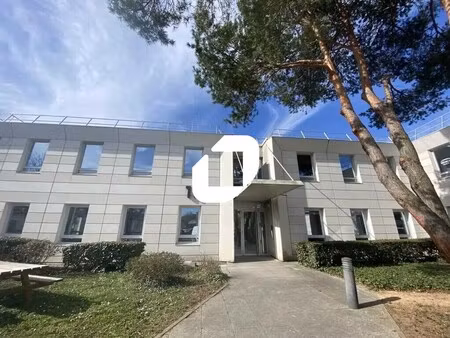 location bureaux 128 m² à 705 m²