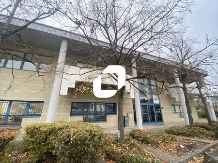 location bureaux 153 m² à 321 m²