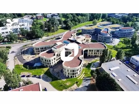 location bureaux 596 m² à 7 687 m²