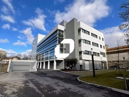 location bureaux 177 m² à 3 203 m²