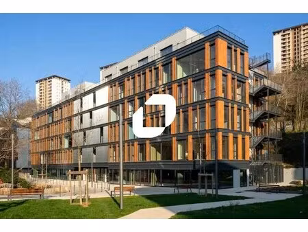 location bureaux 765 m²