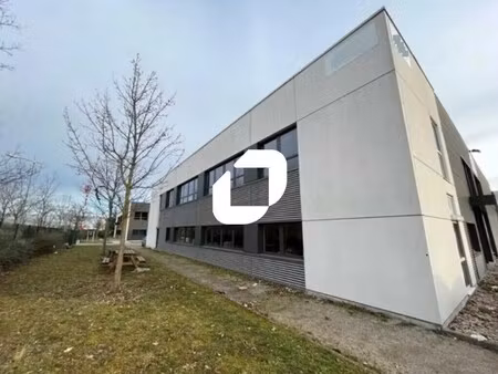 location bureaux 1 227 m²