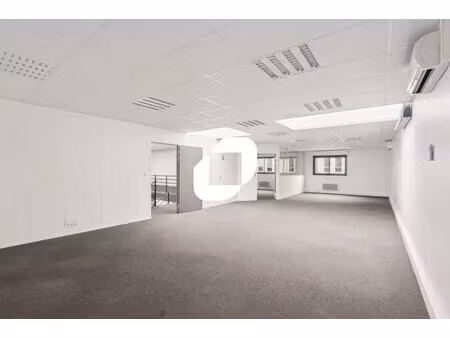 location bureaux 798 m²