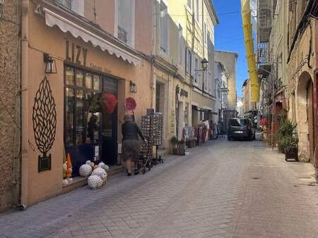 vente bureaux et commerces à l'isle-sur-la-sorgue (84800) : à vendre / 70m² l'isle-sur-la-