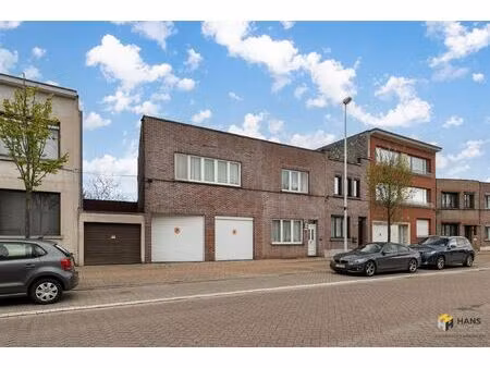 huis te koop in borsbeek met 4 slaapkamers