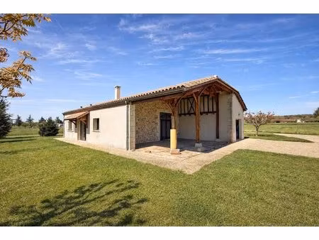 magnifique maison de type grange prestations haut de gamme sur 3 hectares
