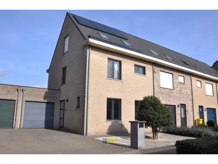 huis te koop in stabroek met 4 slaapkamers