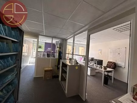 location bureaux 195 m²