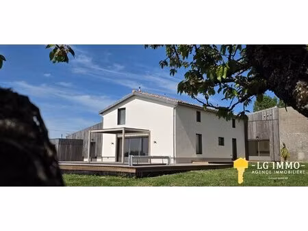 maison entièrement rénovée 220 m2  4 ch  piscine  terrain 1984 m2  vue estuaire