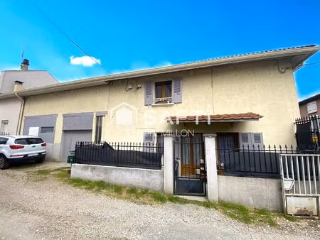 maison 3 chambres + studio  proche école  commerces