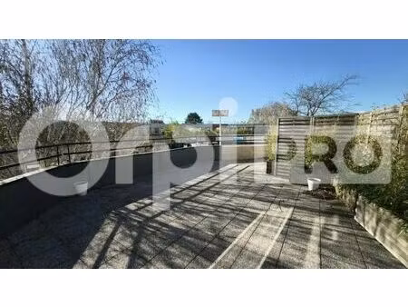 location bureaux 144 m²