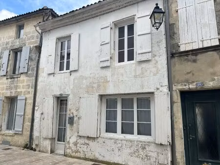 ancienne boutique devenue pied-à-terre