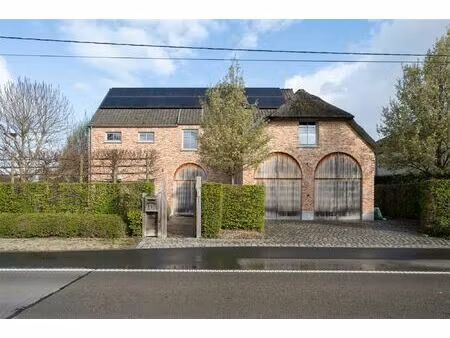 huis te koop in begijnendijk met 4 slaapkamers