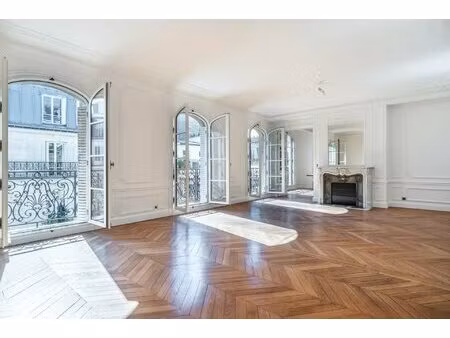 jardin du luxembourg - appartement de 185 m² avec garage.