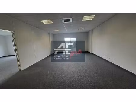 location local professionnel 81m² st nazaire 44600