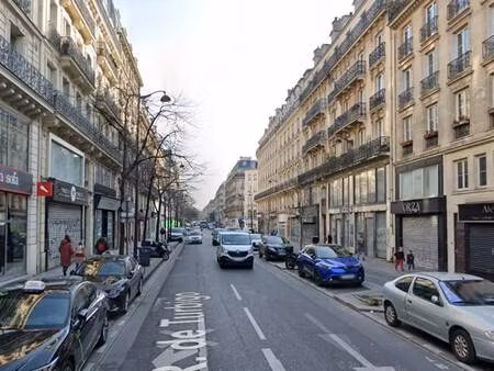 location commerce 216 m² à 550 m²