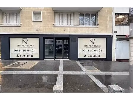 location commerce 85 m²