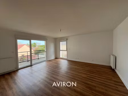 location appartement 4 pièces 86.45 m² à chartres (28000)  1 030 €
