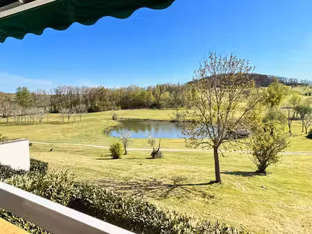 superbe appartement de 120 m² avec vue exceptionnelle sur golf et lac
