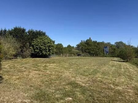 vente terrain à la roche-sur-yon (85000) : à vendre / 1365m² la roche-sur-yon