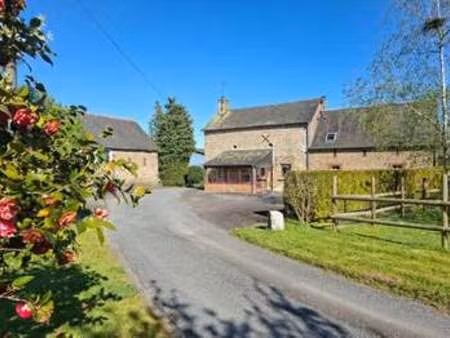 vente maison à saint-denis-de-gastines (53500) : à vendre / 167m² saint-denis-de-gastines