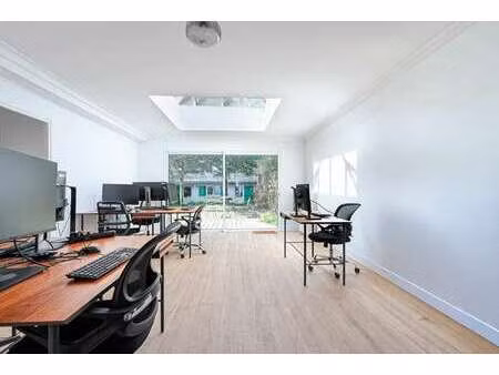 location bureaux et commerces à nantes (44000) : à louer / 100m² nantes