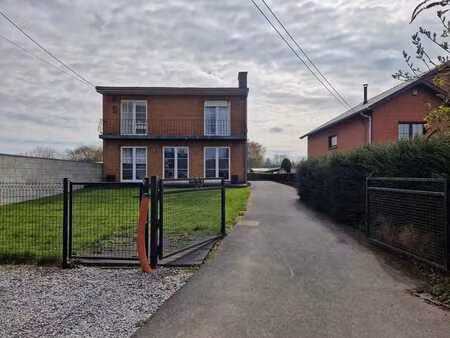 appartement rez-de-chaussée lumineux / 100m² / 2 chambres