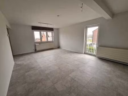 ruim appartement 2 slpk + terras + ruime garagebox