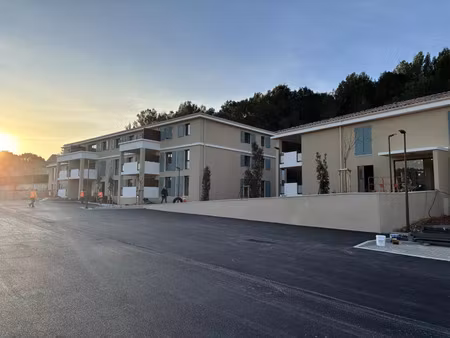 location appartement 3 pièces 64 m² à rognes (13840)