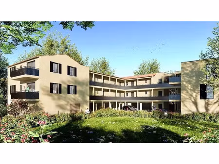 location appartement 3 pièces 74 m² à saint-rémy-de-provence (13210)