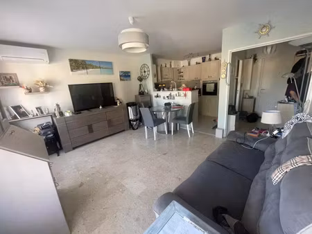 vente appartement 2 pièces 47 m² toulon (83200)