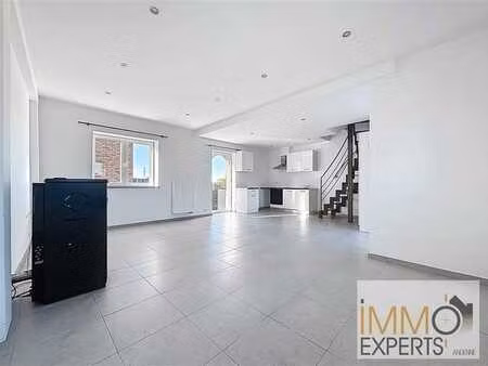 maison 2 chambres avec terrasse et jardin commun