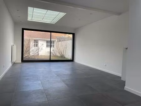 maison 1930 rénovée avec extérieur – lille / lomme