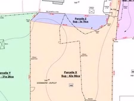 7 fontaines  au bout d'une allée privée magnifique terrain.