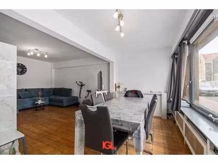 appartement rez-de-chaussée avec 2 chambres et garage prè...