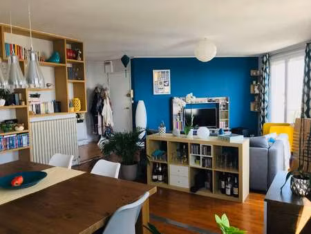 location appartement 3 pièces à nantes rond-point de rennes (44000) : à louer 3 pièces / 8